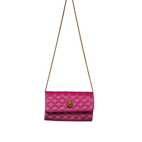 Versace
Medusa Fuchsia Quilted Fabric Leather
Evening Crossbody Clutch
Handbag - Picture 4 of 10